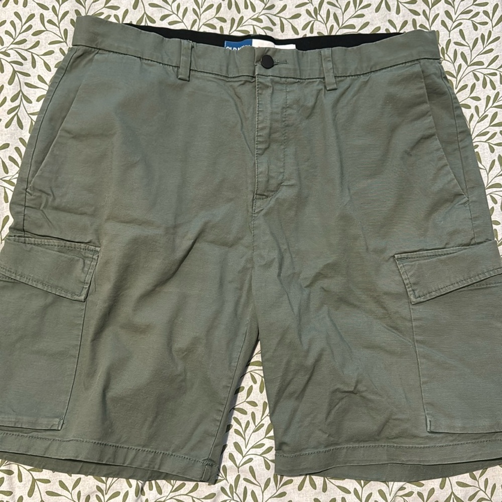 Old Navy cargo shorts
